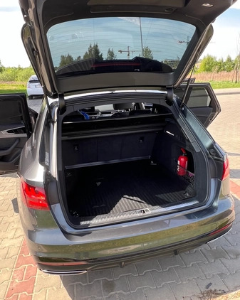 Audi A4 cena 159000 przebieg: 165000, rok produkcji 2019 z Lublin małe 301